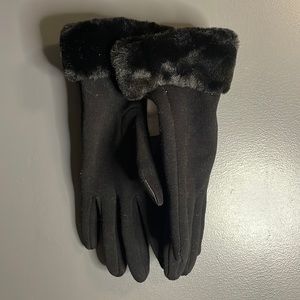 Black winter gloves